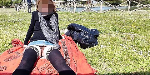 Pussy flash - Stepmom caught by stepson at public park masturbating in front of everyone - MissCreamy